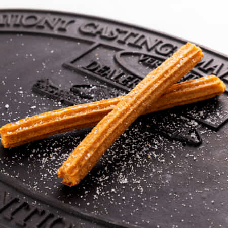 チュロス2本｜美濃加茂でピザ・ハンバーガーのデリバリー・テイクアウトならpizza&burger ミツボシ 美濃加茂店